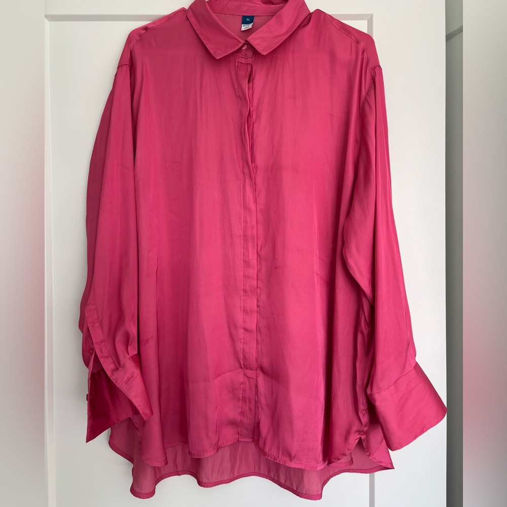 Old Navy Long Sleeved Pink Button up Blouse XL